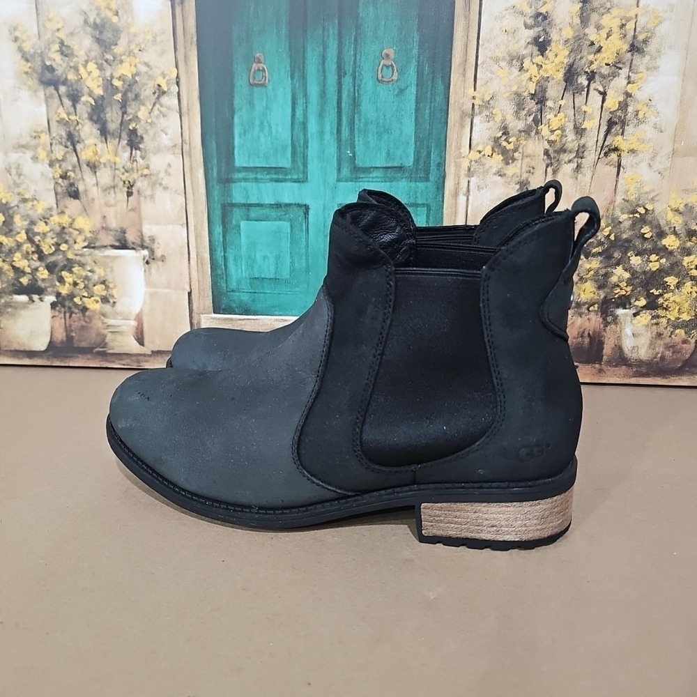 UGG‎ BONHAM CHELSEA BOOTS STOUT LEATH ANKLE  Size 11